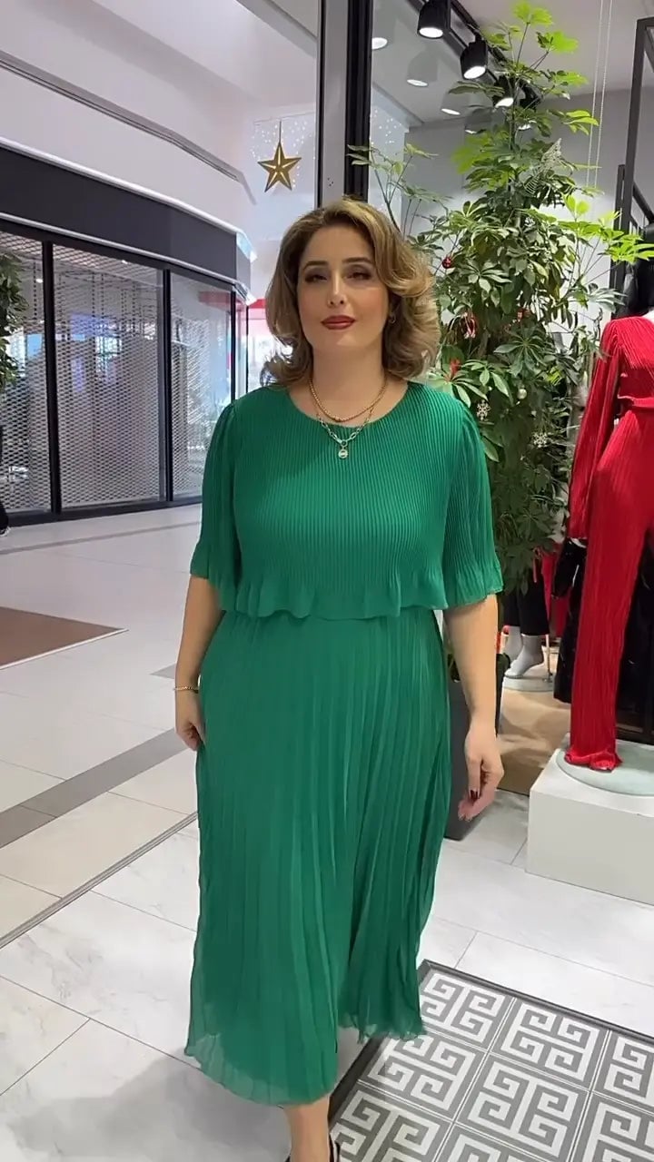 Solid Color Loose Half-sleeved Round Neck Dress