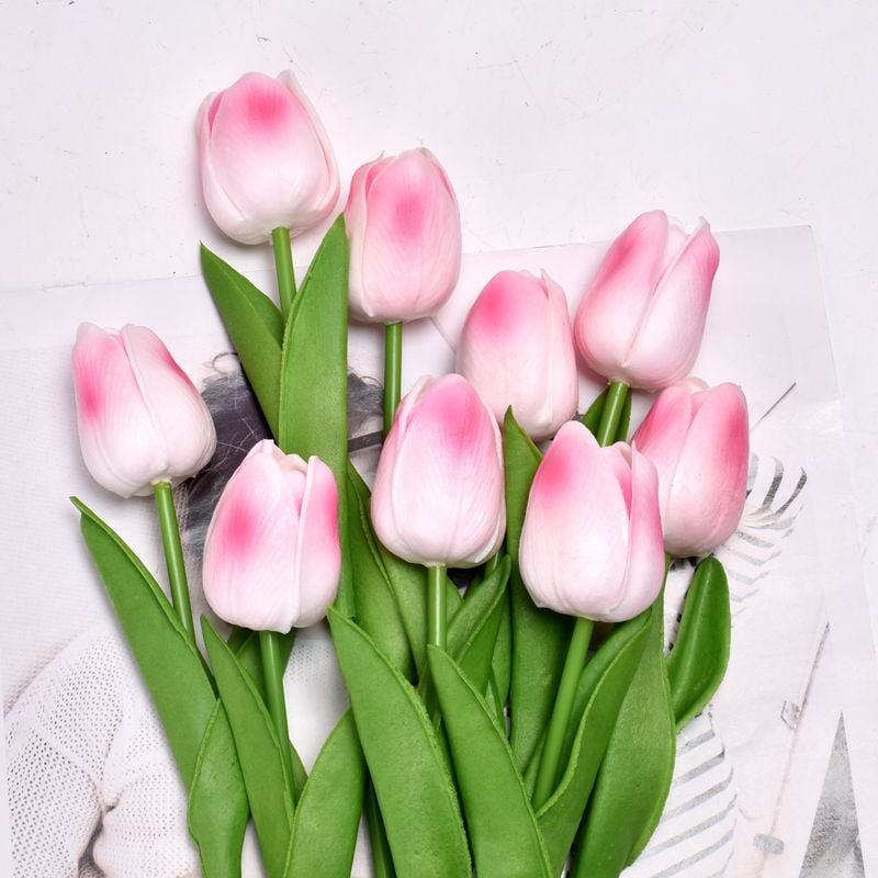 UV Resistant Lifelike Artificial Tulips Flowers