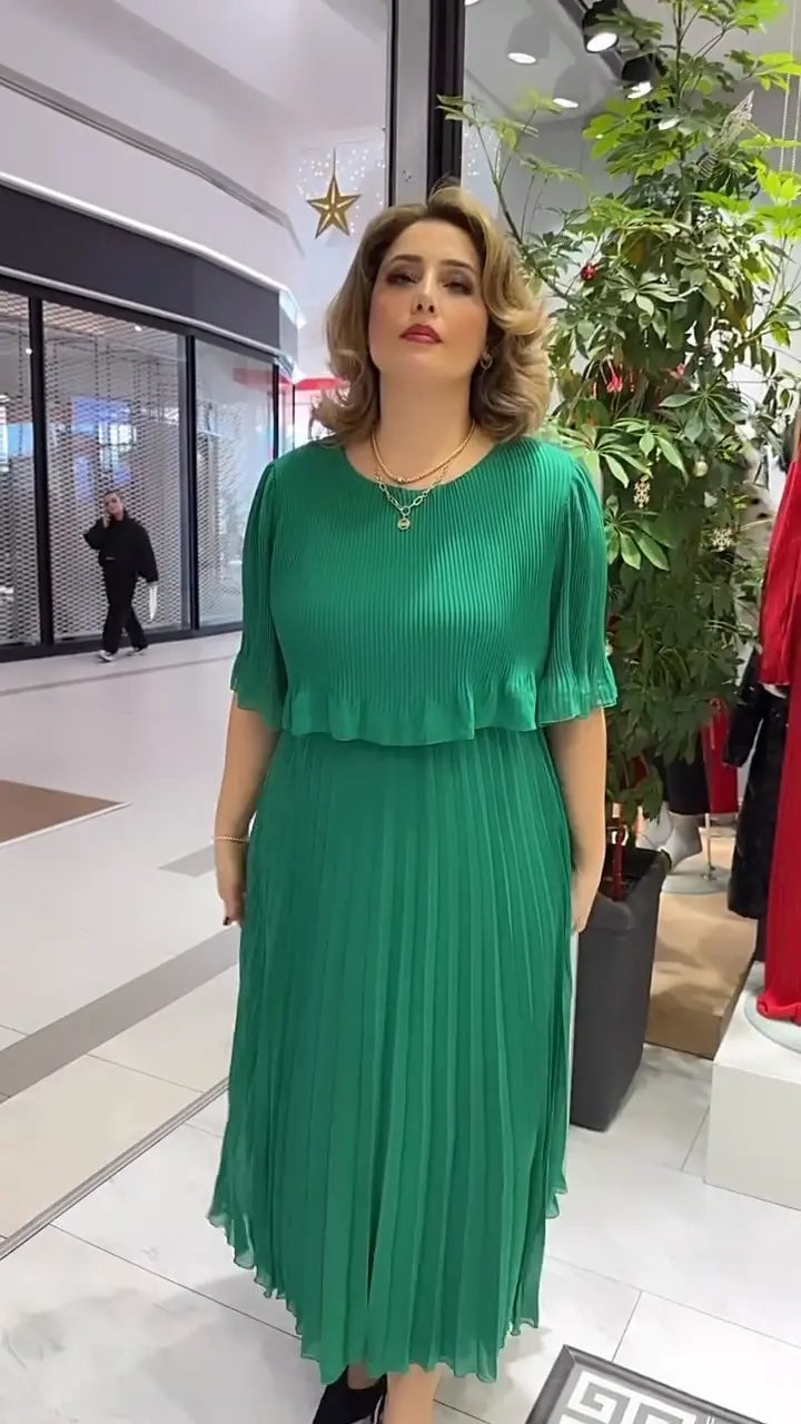 Solid Color Loose Half-sleeved Round Neck Dress