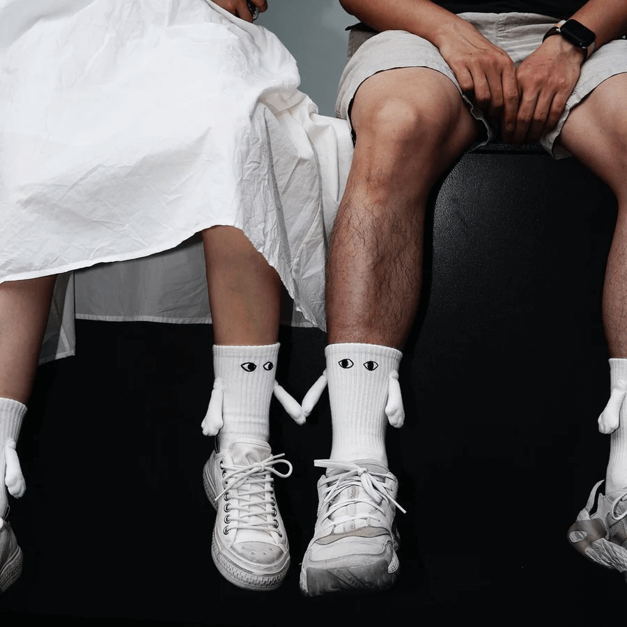 🧦USD9️⃣.9️⃣9️⃣🧦-hand in hand trendy funny socks