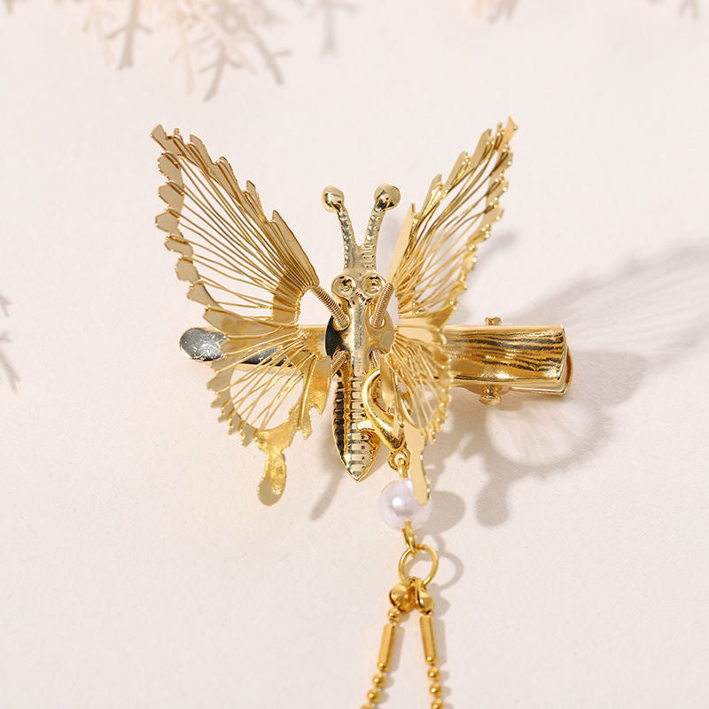 Butterflies in your hair! Flapping butterfly hair clip😍